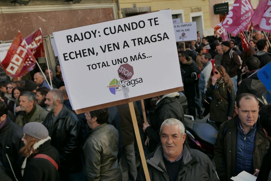 Manifestacin en protesta por los despidos en Tragsatec 12 enero 2016