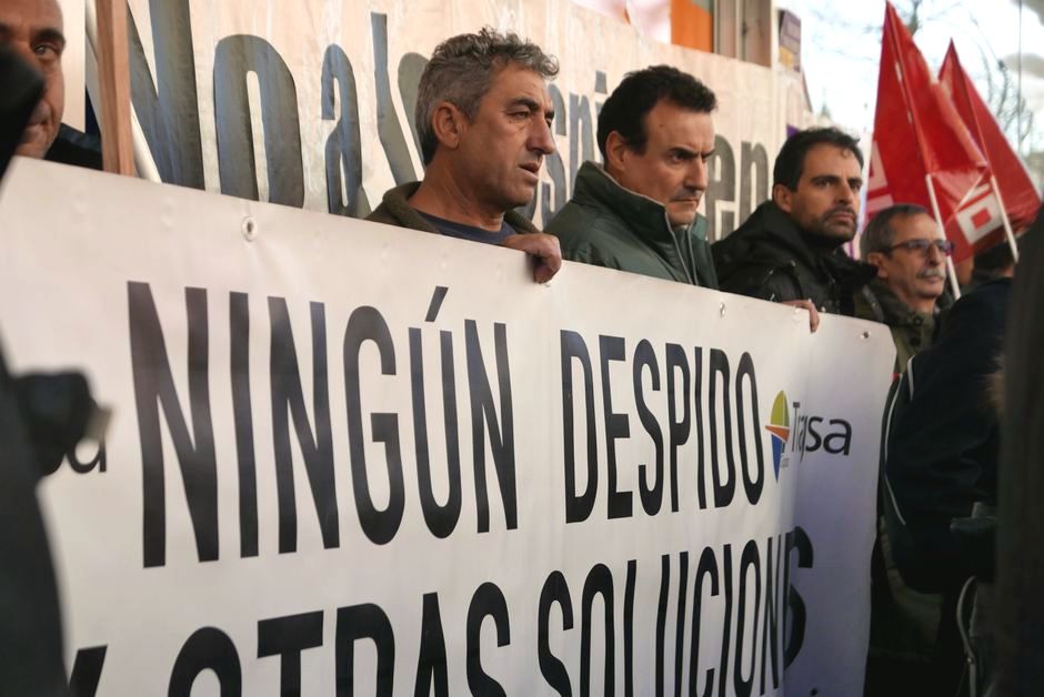 Manifestacin en protesta por los despidos en Tragsatec 12 enero 2016
