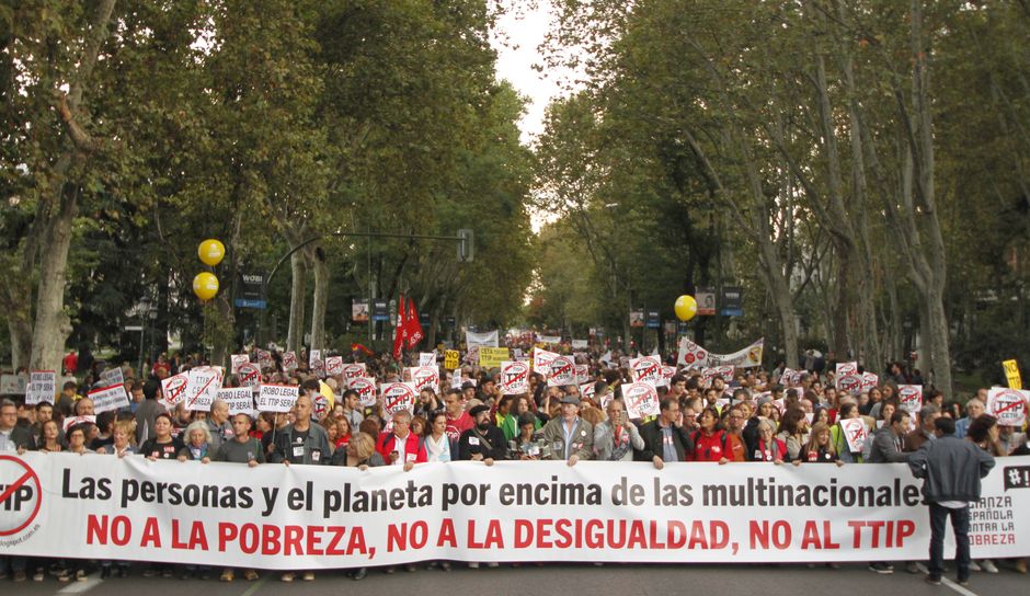 Manifestacin en Madrid contra la pobreza, la desigualdad y los Tratados de Libre Comercio CETA, TTIP y TISA