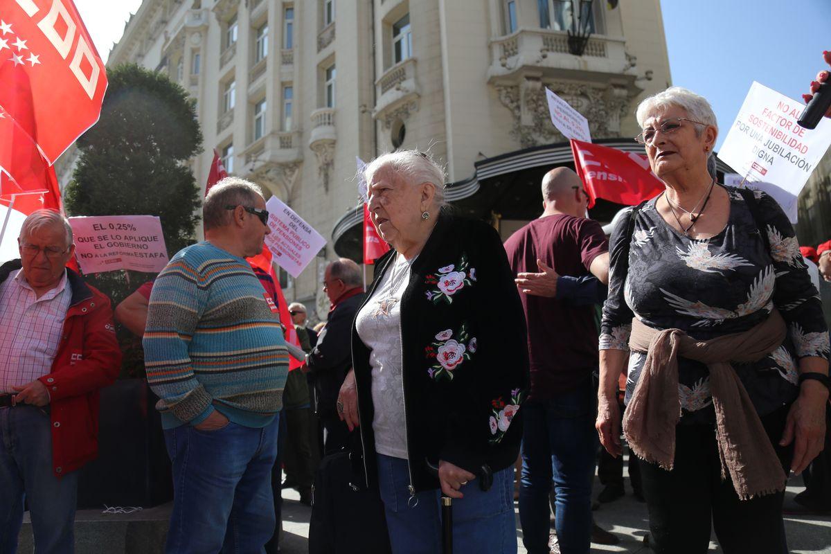 Concentracin por unas pensiones dignas en Madrid
