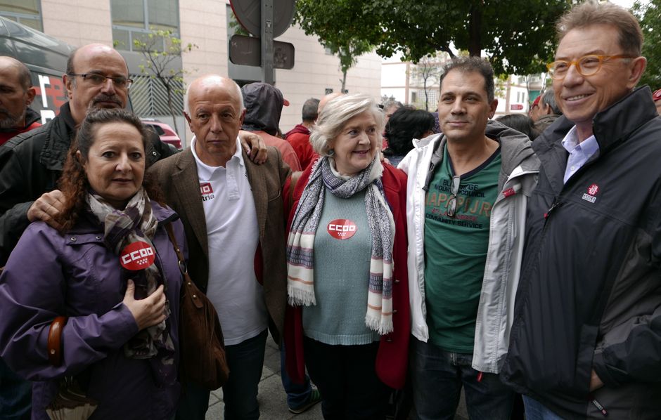 Concentracin de apoyo a Juan Carlos Asenjo en los Juzgados de Fuenlabrada